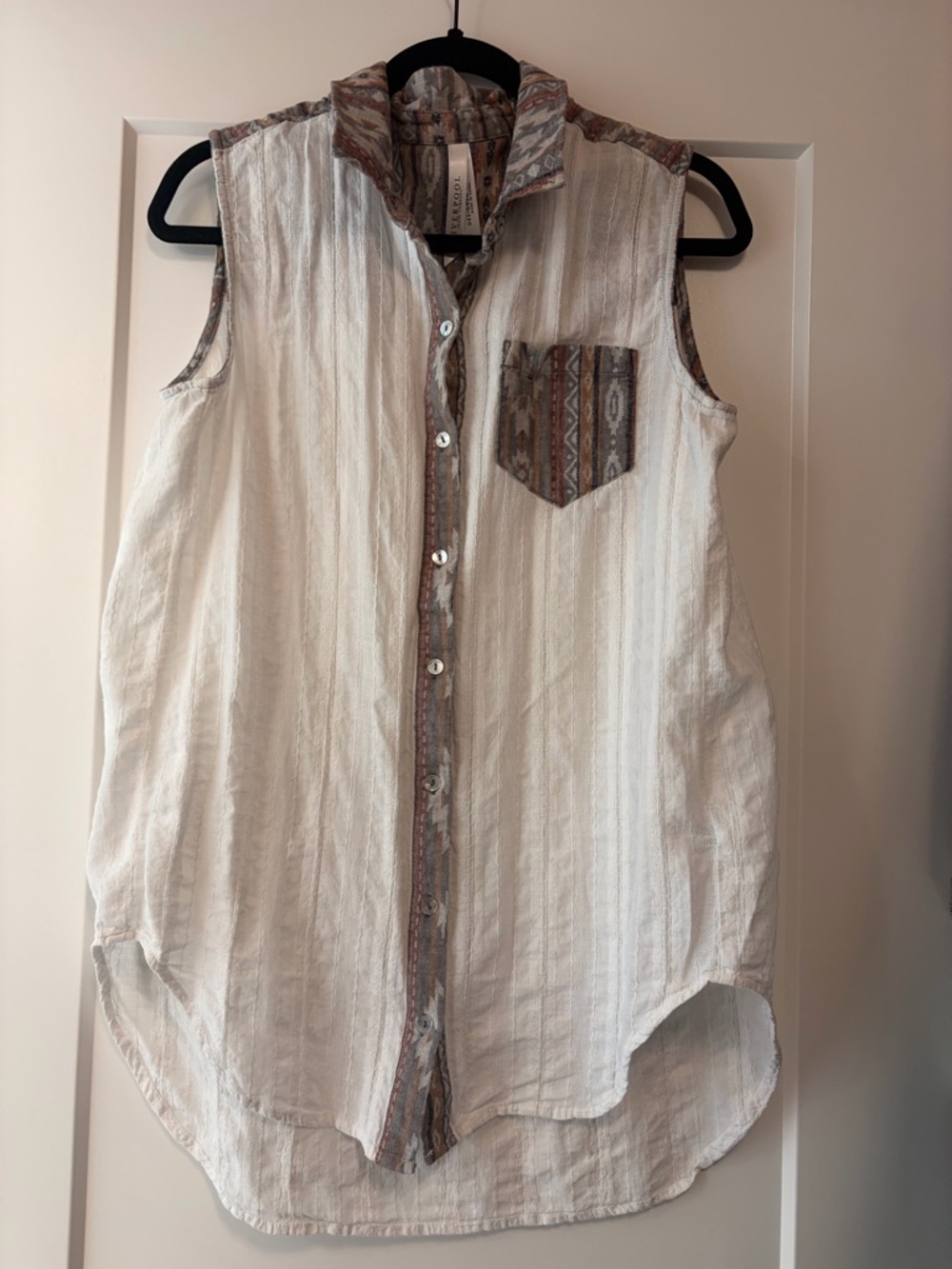 Liverpool Jeans Co. XL Southwestern Print Sleeveless Button Down